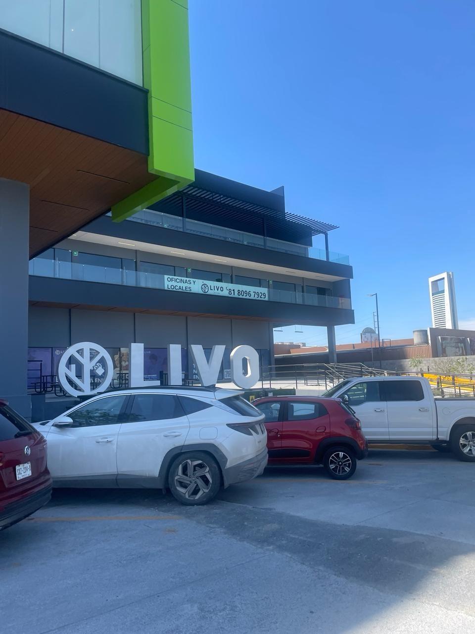 Acceso al complejo Livo