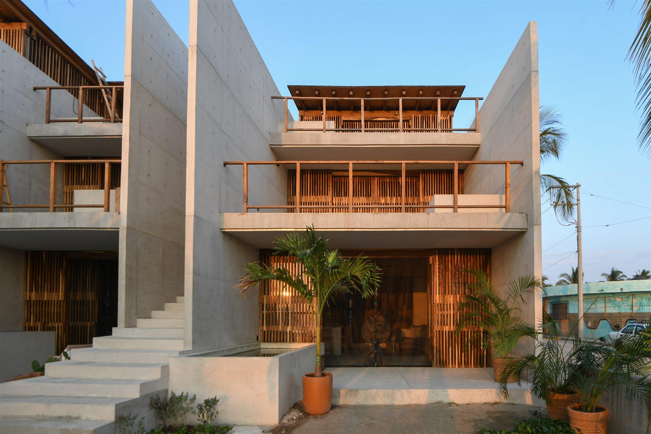 Alberca común, vista lateral